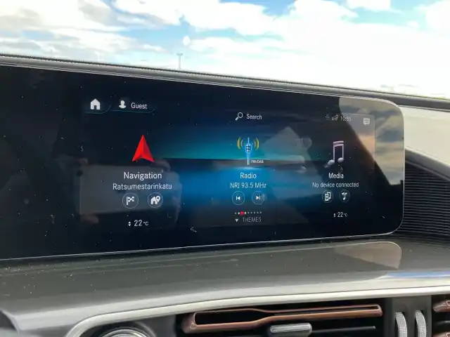Musta Maastoauto, Mercedes-Benz EQC – RVA-570