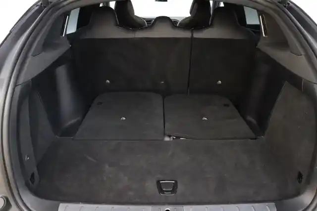 Musta Maastoauto, Tesla Model X – RVC-479