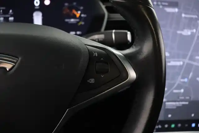 Musta Maastoauto, Tesla Model X – RVC-479