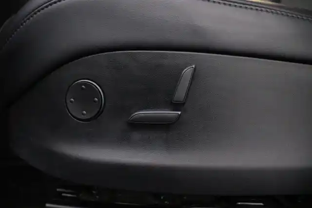 Musta Maastoauto, Tesla Model X – RVC-479