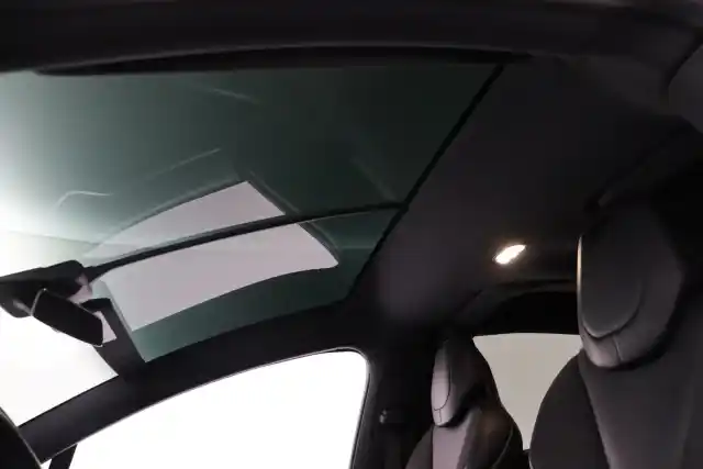 Musta Maastoauto, Tesla Model X – RVC-479