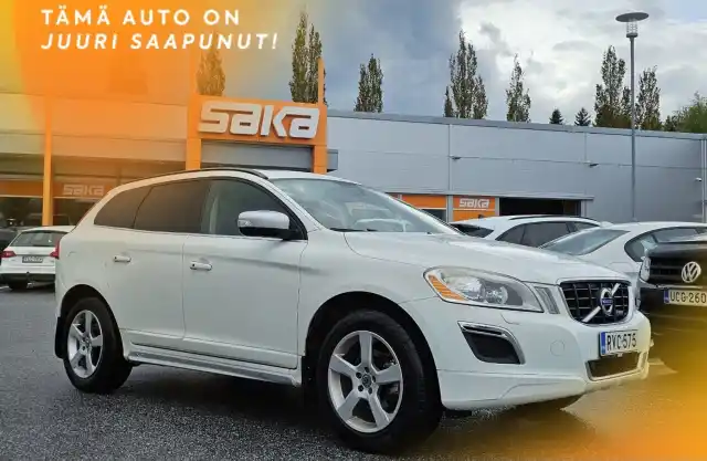 Valkoinen Maastoauto, Volvo XC60 – RVC-575