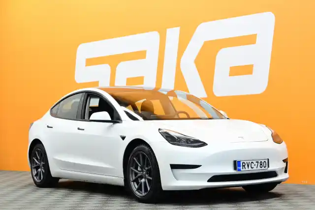 Valkoinen Sedan, Tesla Model 3 – RVC-780