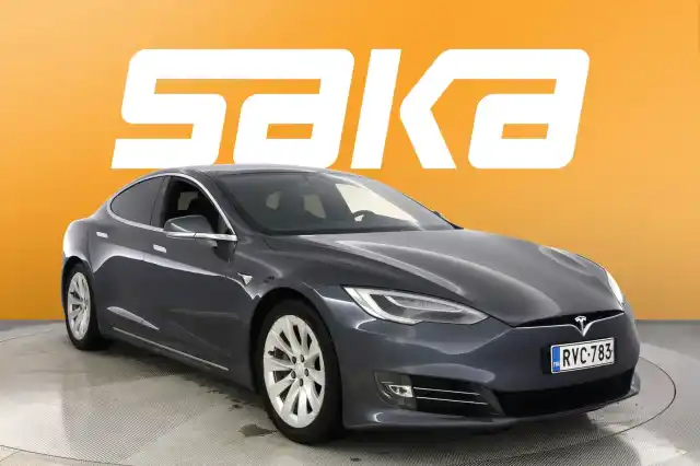 Harmaa Sedan, Tesla Model S – RVC-783