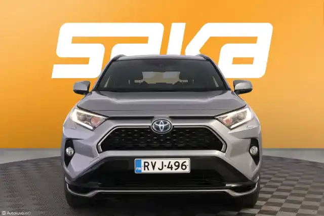 Harmaa Maastoauto, Toyota RAV4 – RVJ-496