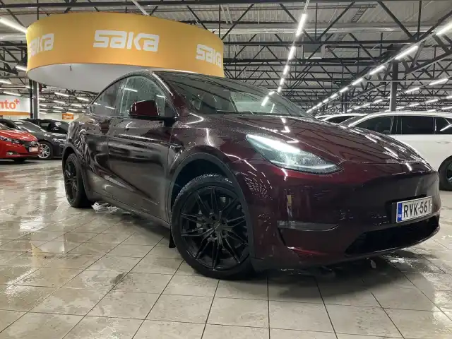 Monivär. Maastoauto, Tesla Model Y – RVK-561