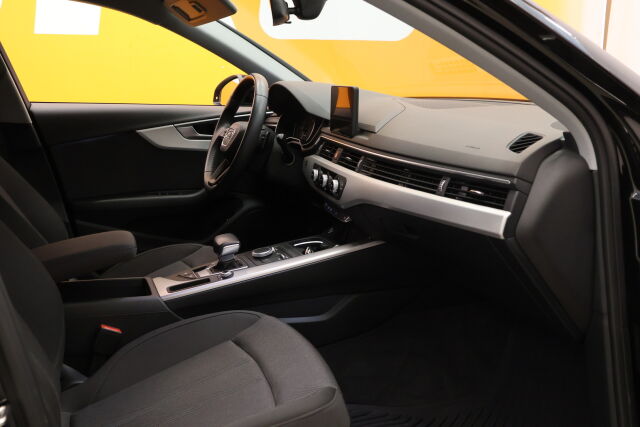 Musta Farmari, Audi A4 – RVM-297