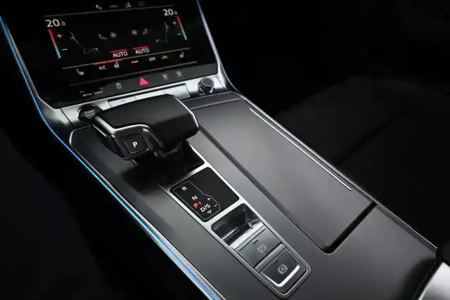 Harmaa Viistoperä, Audi A7 – RVM-502