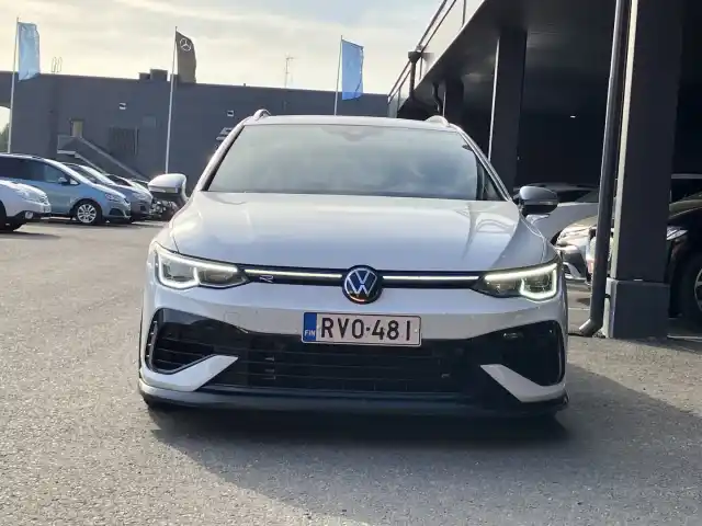 Valkoinen Farmari, Volkswagen Golf – RVO-481