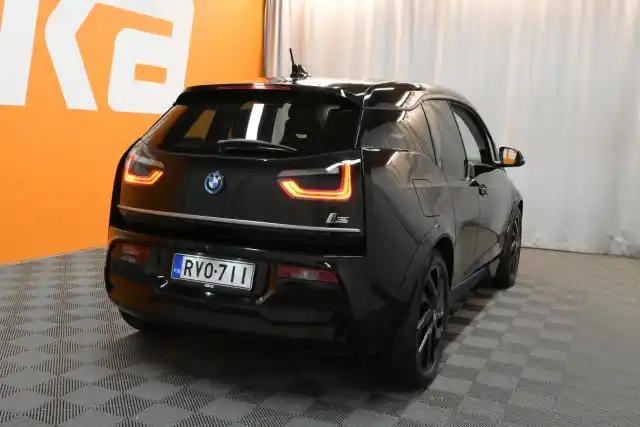 Musta Viistoperä, BMW I3S – RVO-711