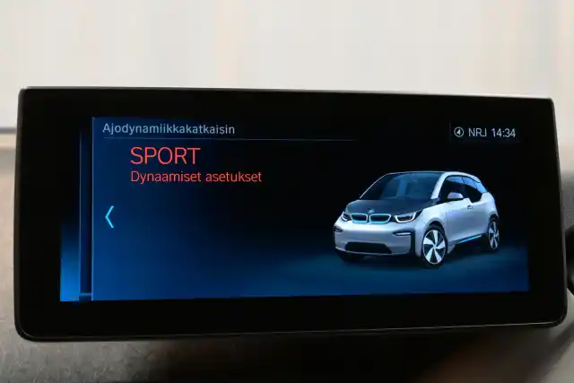 Musta Viistoperä, BMW I3S – RVO-711