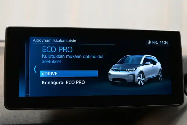 Musta Viistoperä, BMW I3S – RVO-711