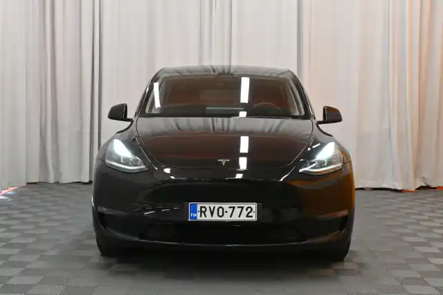 Musta Tila-auto, Tesla Model Y – RVO-772