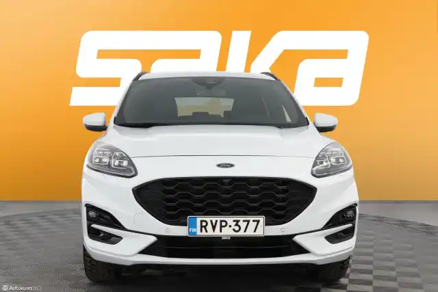 Valkoinen Maastoauto, Ford Kuga – RVP-377