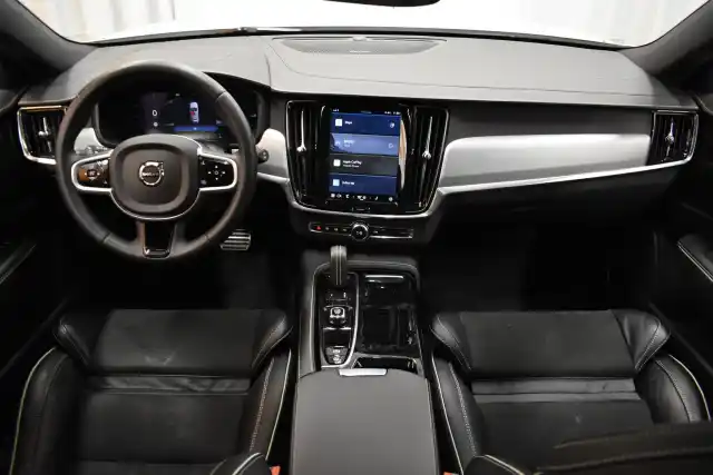 Valkoinen Farmari, Volvo V90 – RVR-718