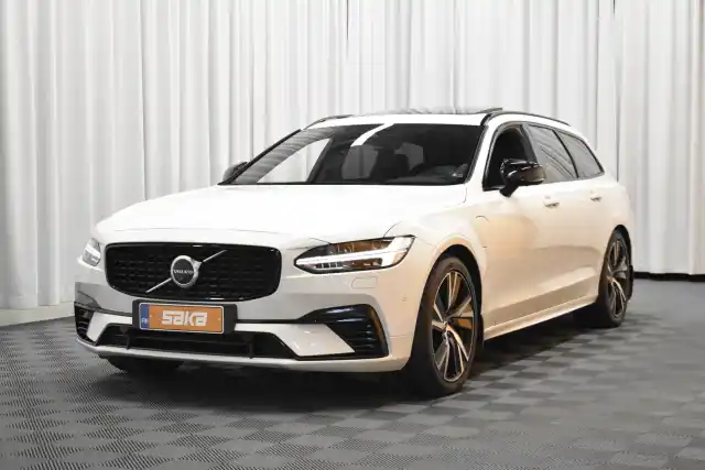 Valkoinen Farmari, Volvo V90 – RVR-718