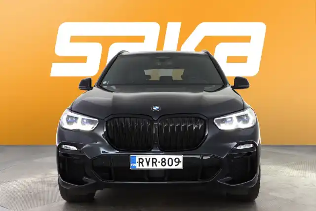 Musta Maastoauto, BMW X5 – RVR-809