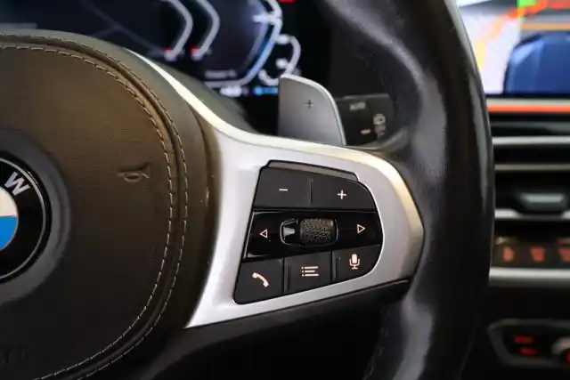 Musta Maastoauto, BMW X5 – RVR-809