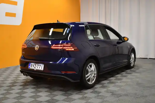 Sininen Viistoperä, Volkswagen Golf – RVZ-771