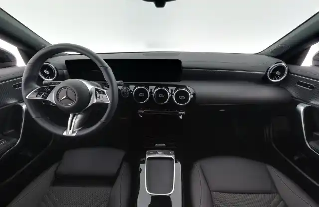 Valkoinen Farmari, Mercedes-Benz CLA – RXB-410