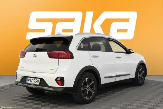 Valkoinen Maastoauto, Kia NIRO – RXC-990