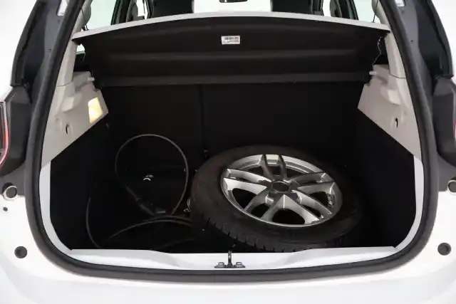 Valkoinen Viistoperä, Renault Zoe – RXK-504