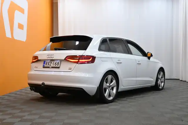 Valkoinen Viistoperä, Audi A3 – RXZ-168