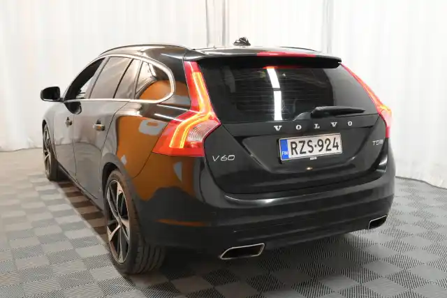 Musta Farmari, Volvo V60 – RZS-924