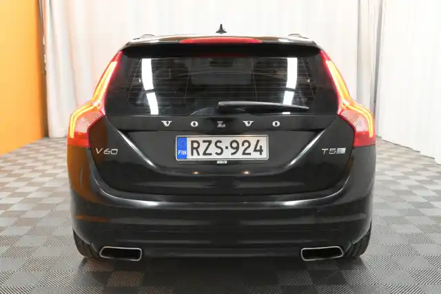 Musta Farmari, Volvo V60 – RZS-924