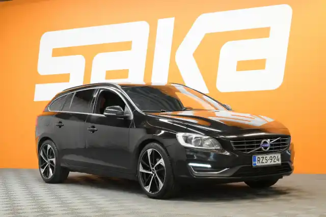 Musta Farmari, Volvo V60 – RZS-924