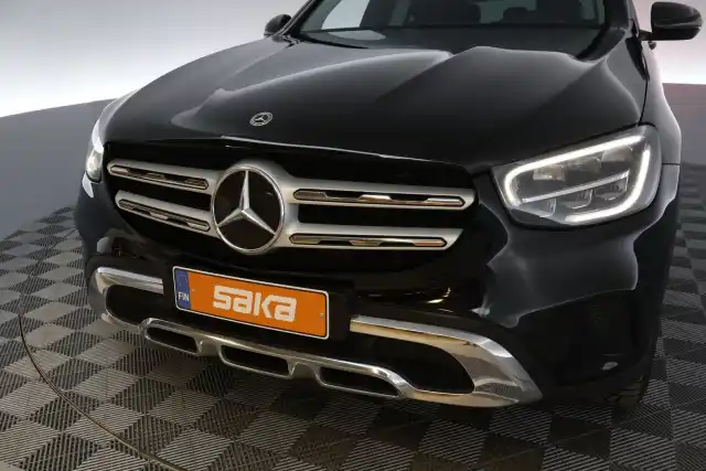 Musta Maastoauto, Mercedes-Benz GLC – SAK-00957