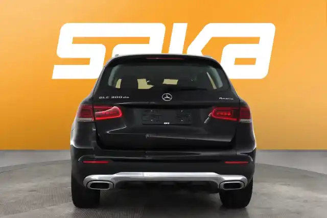 Musta Maastoauto, Mercedes-Benz GLC – SAK-00957