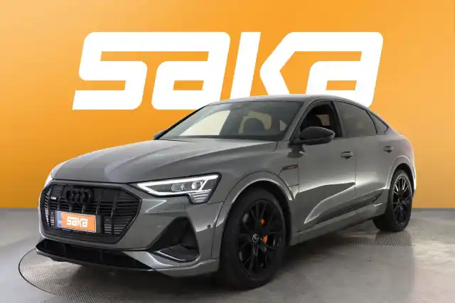 Harmaa Maastoauto, Audi e-tron – SAK-01917