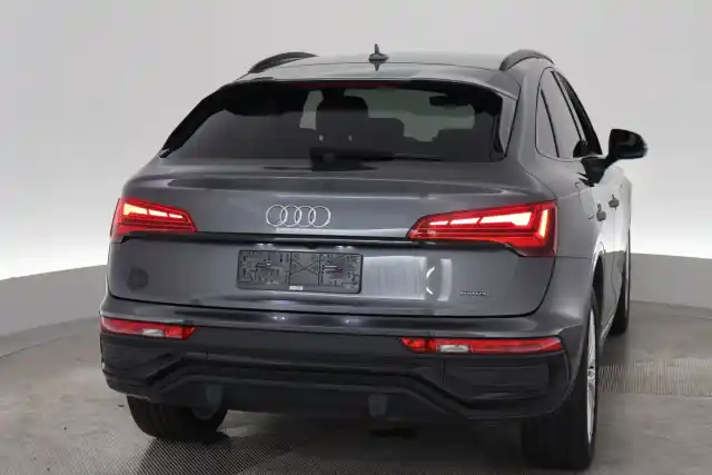 Harmaa Maastoauto, Audi Q5 – SAK-02218