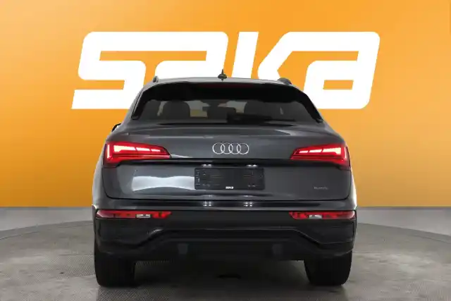 Harmaa Maastoauto, Audi Q5 – SAK-02218