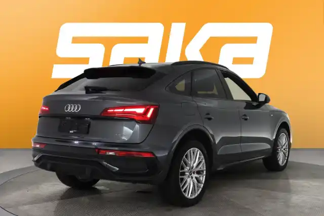 Harmaa Maastoauto, Audi Q5 – SAK-02218