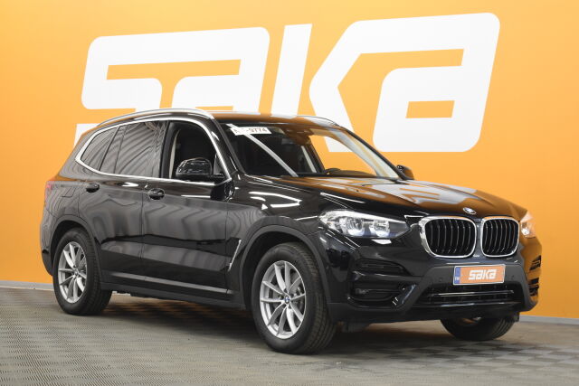 Musta Maastoauto, BMW X3 – SAK-02871