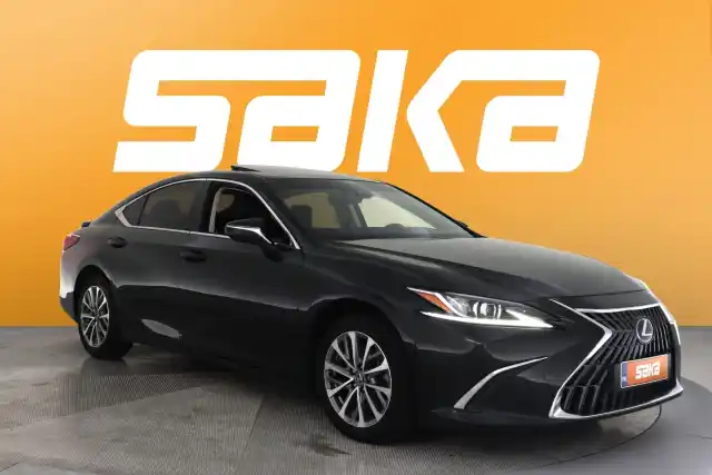 Musta Sedan, Lexus ES300 – SAK-05923