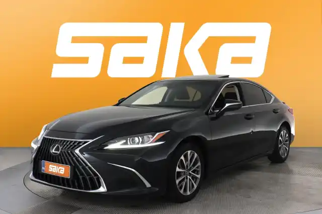 Musta Sedan, Lexus ES300 – SAK-05923