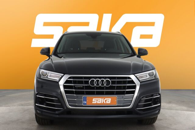 Musta Maastoauto, Audi Q5 – SAK-06481