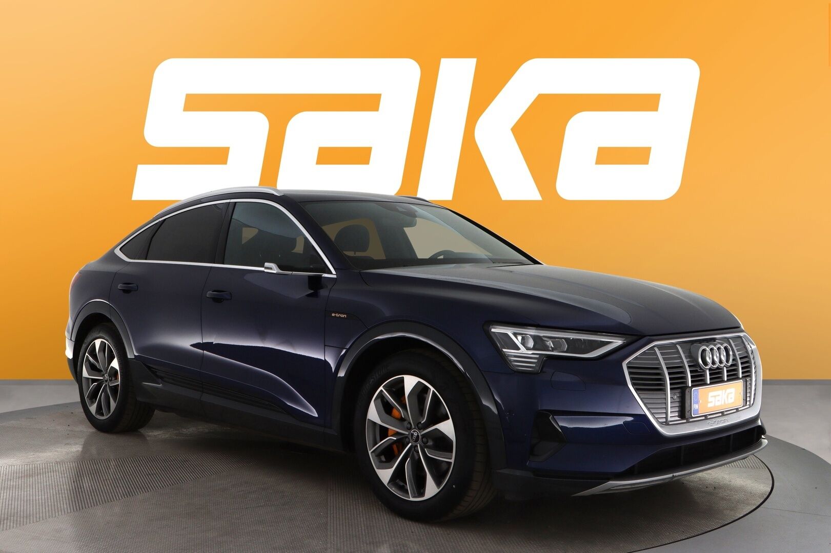 Sininen Coupe, Audi e-tron – SAK-11980
