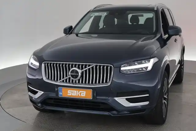 Sininen Maastoauto, Volvo XC90 – SAK-12858