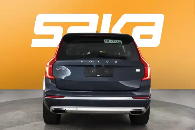 Sininen Maastoauto, Volvo XC90 – SAK-12858