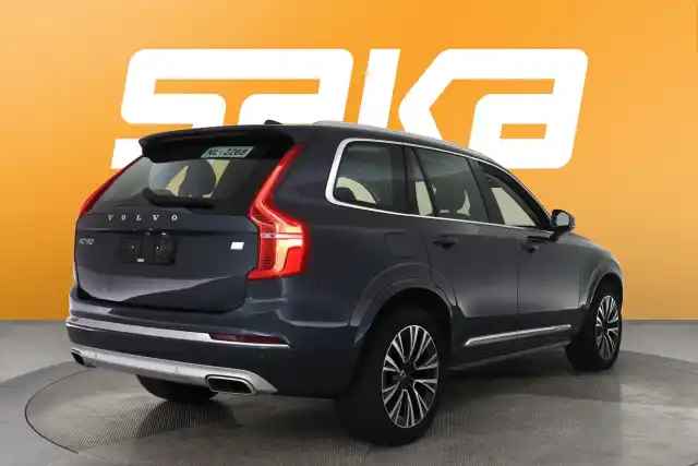 Sininen Maastoauto, Volvo XC90 – SAK-12858