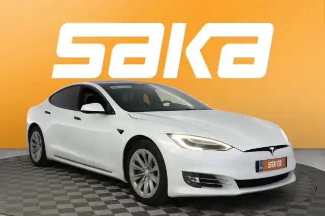Valkoinen Sedan, Tesla Model S – SAK-13794