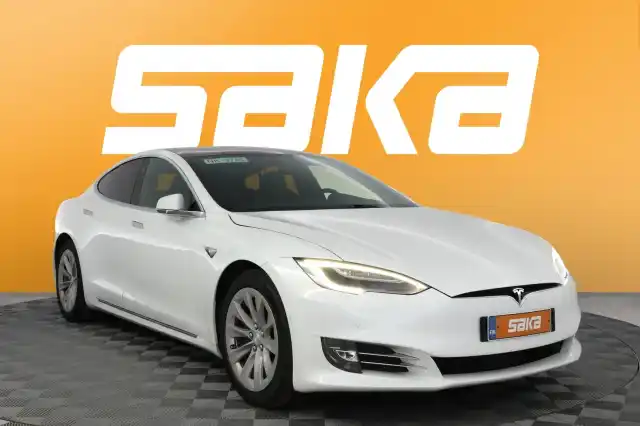 Valkoinen Sedan, Tesla Model S – SAK-13794