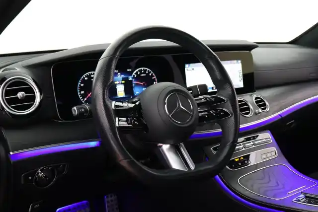 Musta Farmari, Mercedes-Benz E – SAK-14406