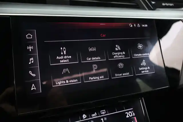 Musta Maastoauto, Audi e-tron – SAK-14637