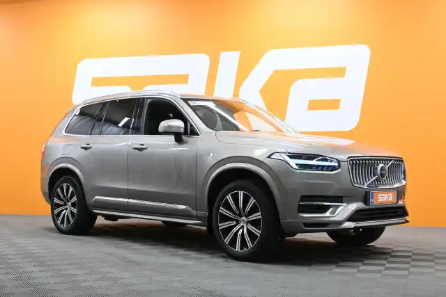 Harmaa Maastoauto, Volvo XC90 – SAK-15026