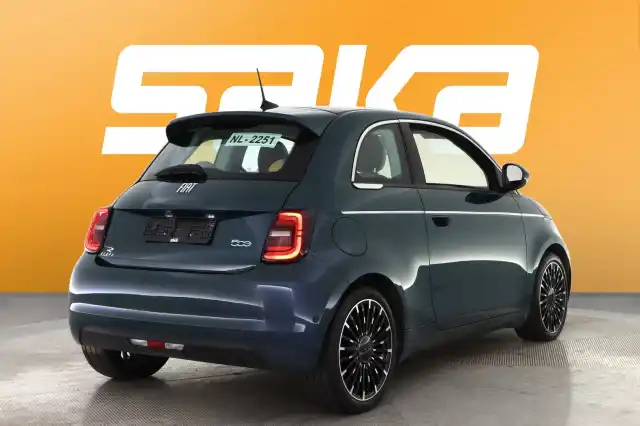 Vihreä Viistoperä, Fiat 500e – SAK-15286